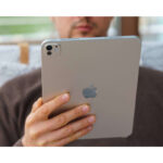 تبلت ۱۱ اینچ اپل مدل IPad Pro 2025 M5 Wi-Fi ظرفیت 1 ترابایت و رم 16 گیگابایت، رزولوشن دوربین 12 مگاپیکسل، پشتیبانی از قلم و کیبورد