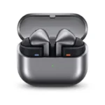 هدفون بلوتوثی سامسونگ مدل Galaxy Buds3 Pro دارای نویز کنسلینگ فعال (ANC)، درگاه شارژ USB Type-C، شارژ بی سیم، با قابلیت اتصال به چند دستگاه، پشتیبانی از فرمان لمسی، پشتیبانی از دستیار صوتی، مقاوم در برابر آب